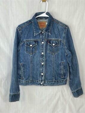 Levi Blue Jean Jacket Snap Closure Hand Pockets Breast Pockets L👍